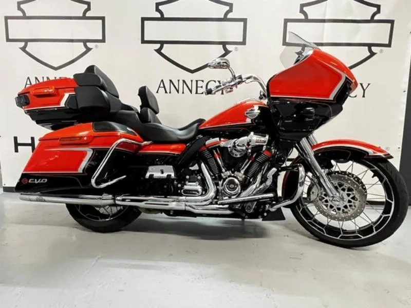 TOURING ROAD GLIDE 1923 CVO
