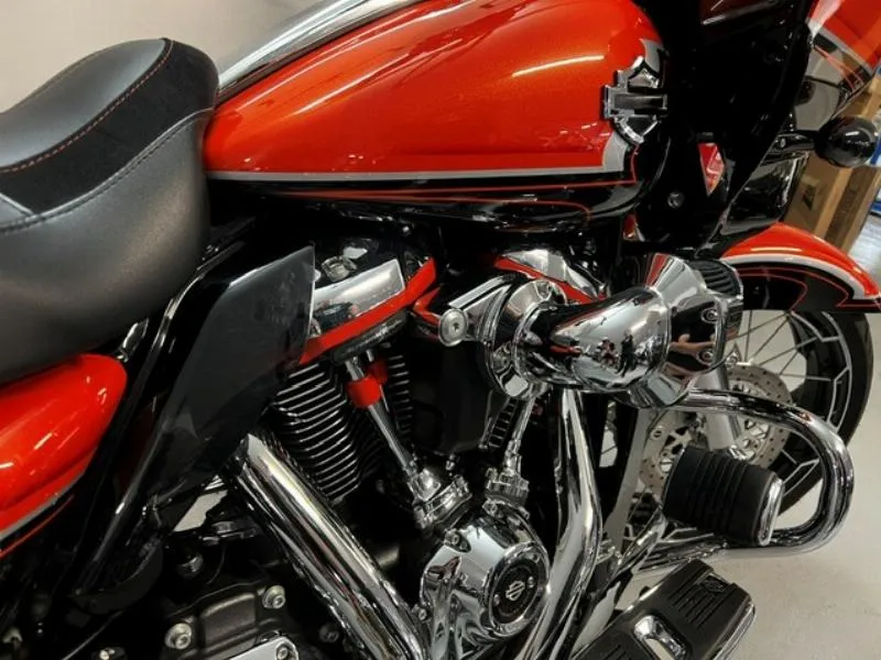 TOURING ROAD GLIDE 1923 CVO