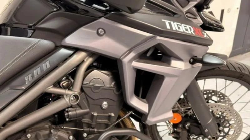 TIGER 800 XCX