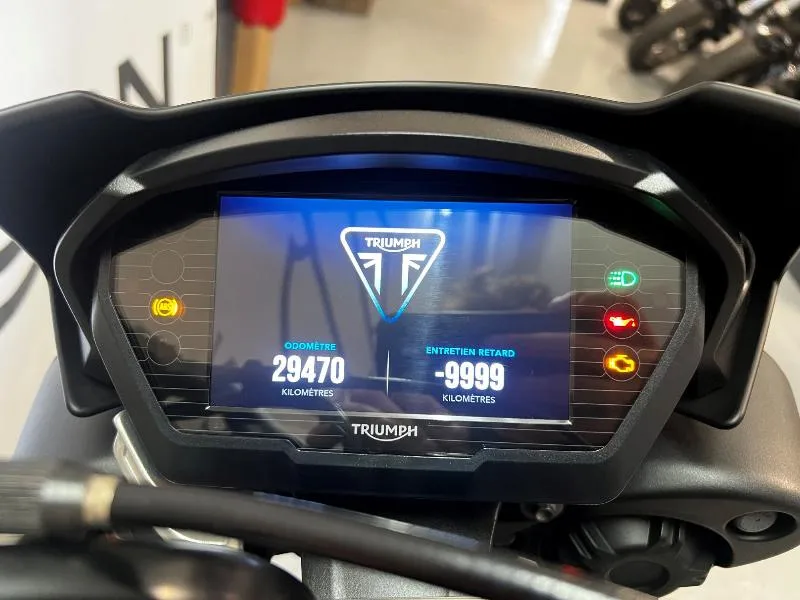 STREET TRIPLE 765 RS