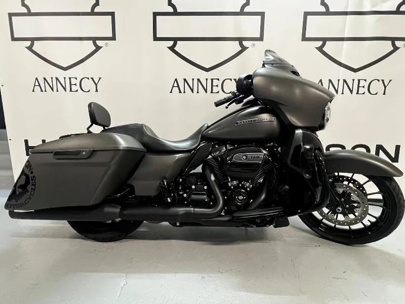 TOURING STREET GLIDE 1868 SPECIAL
