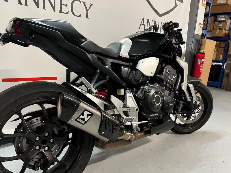 CB 1000 R