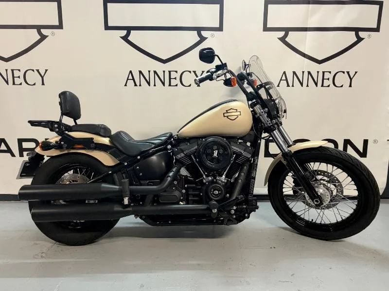 SOFTAIL STREET BOB 1745 2018