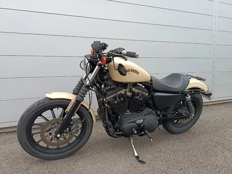 SPORTSTER IRON 883