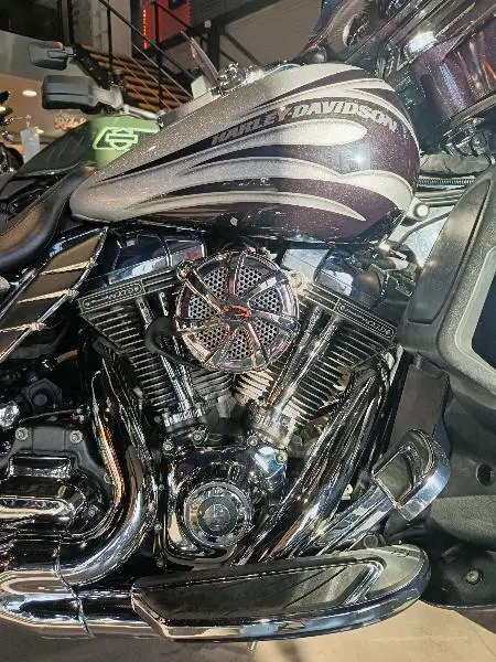TOURING STREET GLIDE 1800 CVO