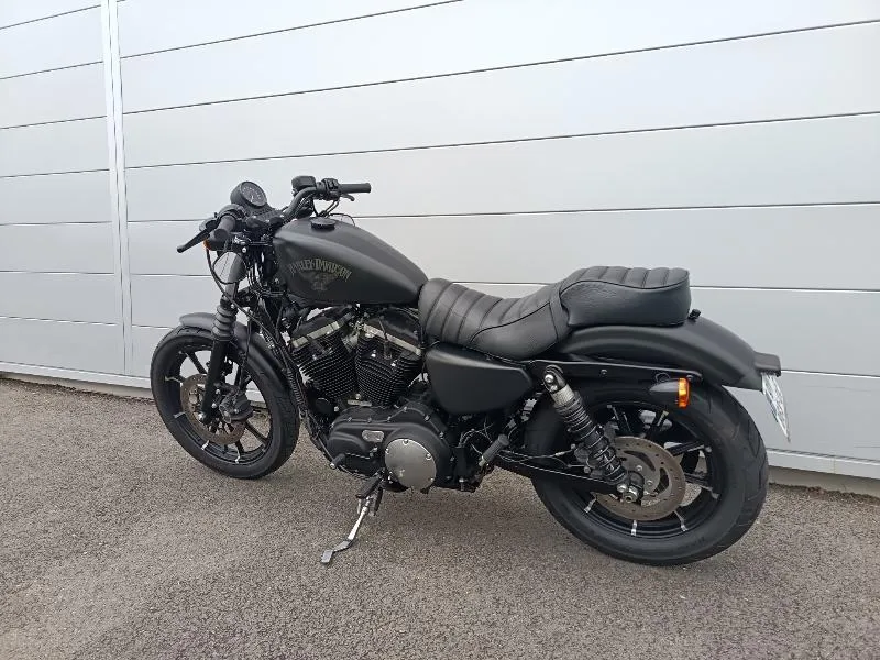 SPORTSTER IRON 883