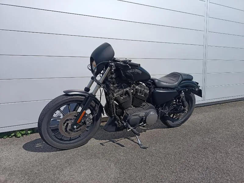 SPORTSTER IRON 883