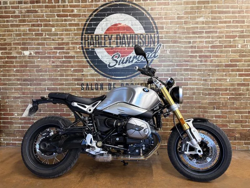 R NineT