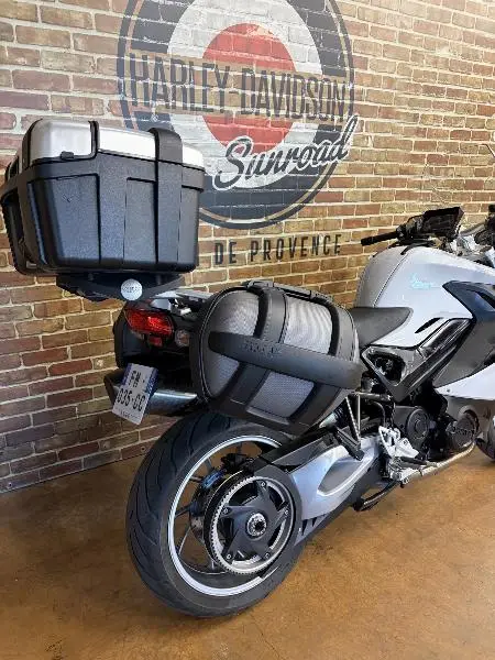 F 800 GT