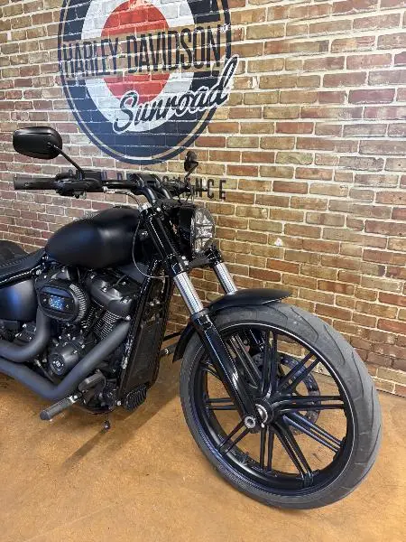 SOFTAIL BREAKOUT 1868