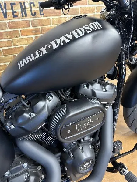 SOFTAIL BREAKOUT 1868