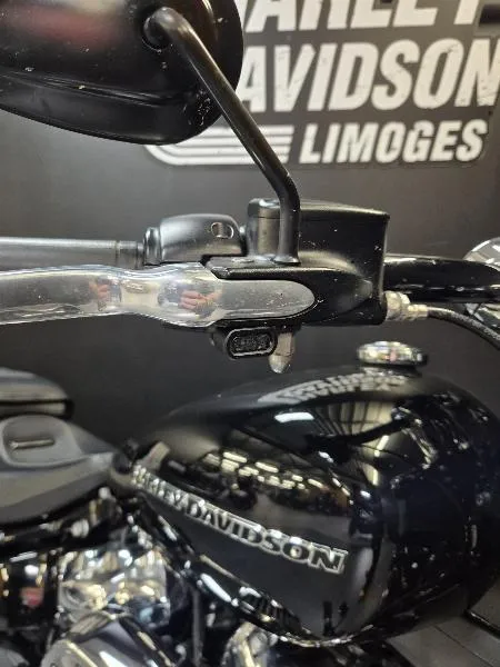 SOFTAIL BREAKOUT 1868