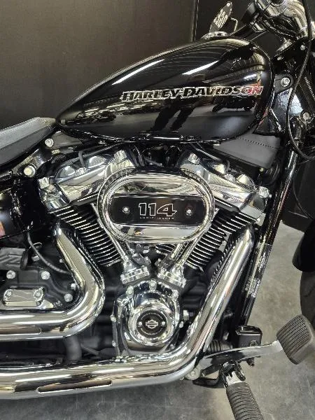 SOFTAIL BREAKOUT 1868