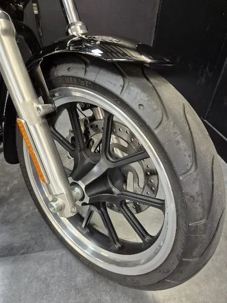 SPORTSTER SUPERLOW 883 