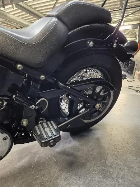 SOFTAIL BLACKLINE 1584