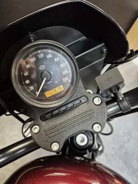 SPORTSTER IRON 1200