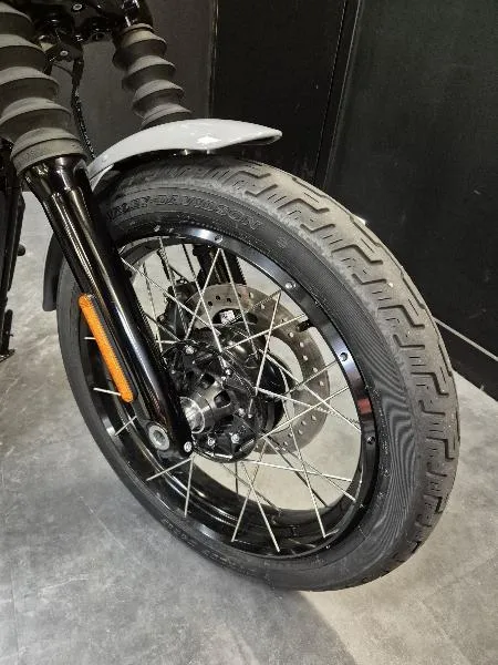 SOFTAIL STREET BOB 1923