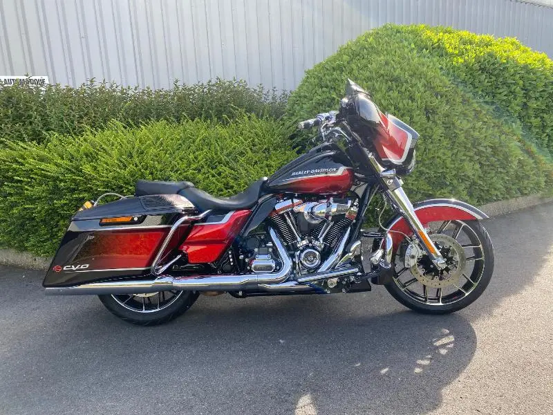 TOURING STREET GLIDE 1923 CVO 