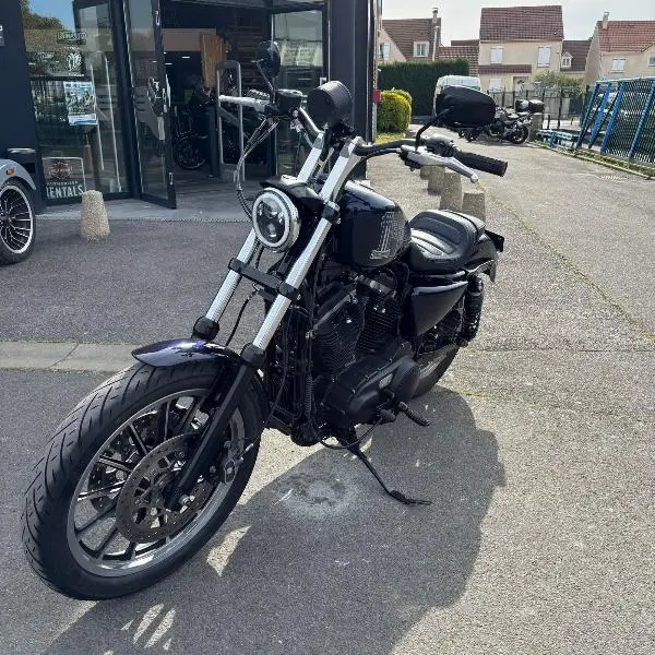 SPORTSTER 883 R