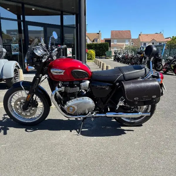 Bonneville T100