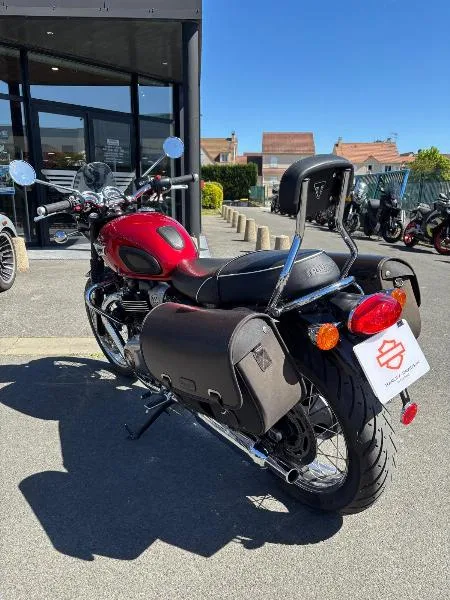 Bonneville T100