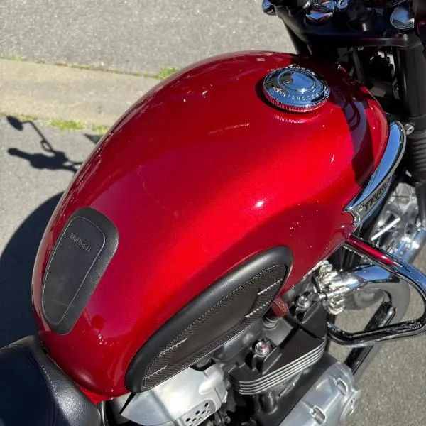 Bonneville T100
