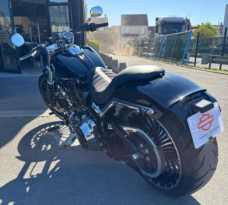 SOFTAIL BREAKOUT 1690