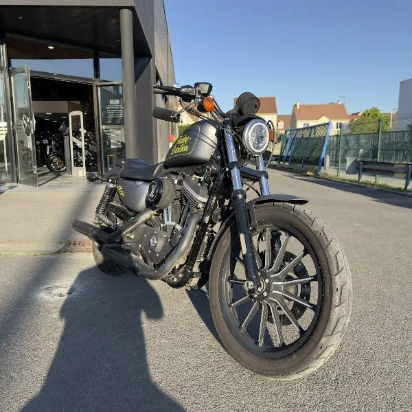 SPORTSTER 883