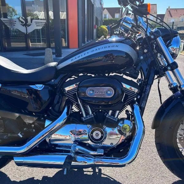 SPORTSTER CUSTOM 1200