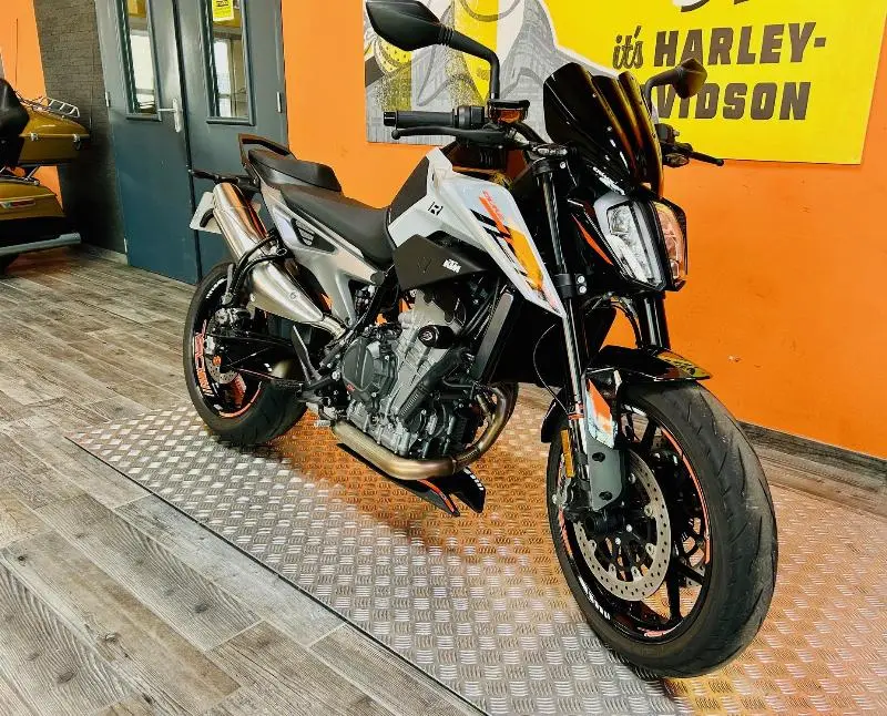 790 DUKE L
