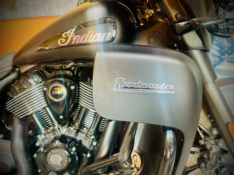 ROADMASTER DARK HORSE 1890
