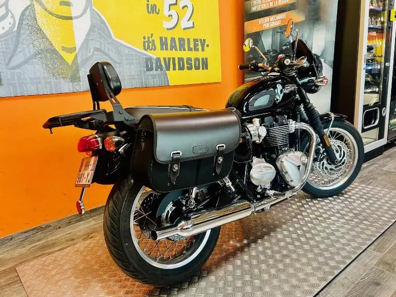 BONNEVILLE T120