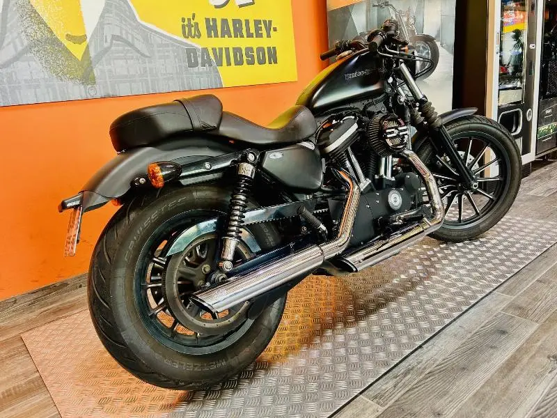 SPORTSTER IRON 883