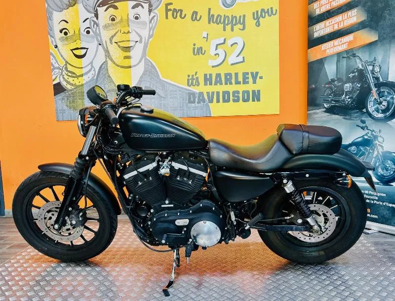 SPORTSTER IRON 883
