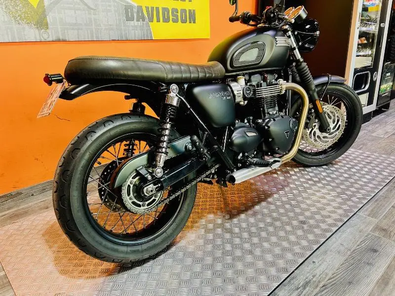 Bonneville T120 Black