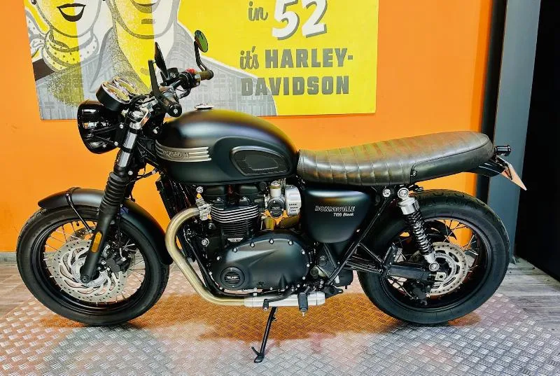Bonneville T120 Black