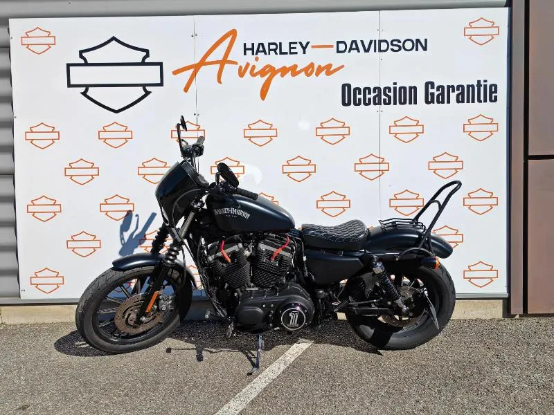 SPORTSTER IRON 883