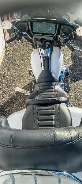 STREET GLIDE 1923 SPECIAL