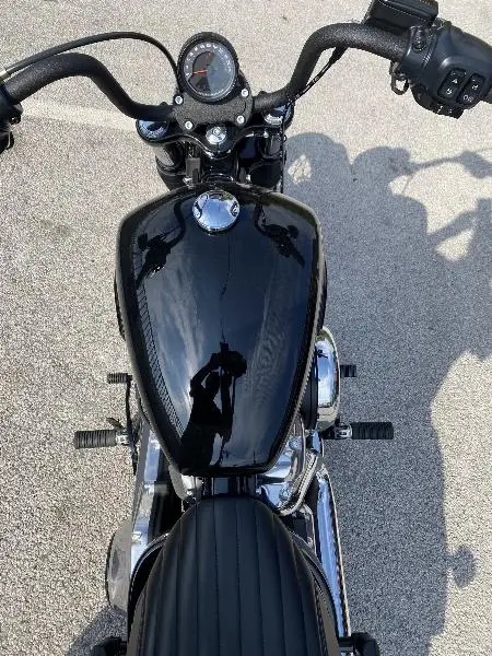 SOFTAIL STREET BOB 1923