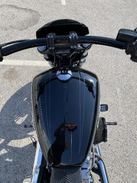 SOFTAIL BREAKOUT 1745
