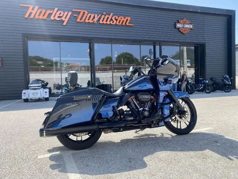 TOURING ROAD GLIDE 1923 CVO