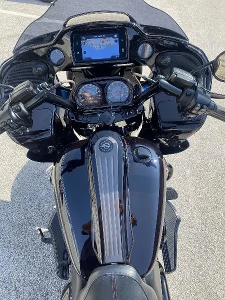 TOURING ROAD GLIDE 1923 CVO