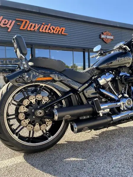 SOFTAIL BREAKOUT 1868