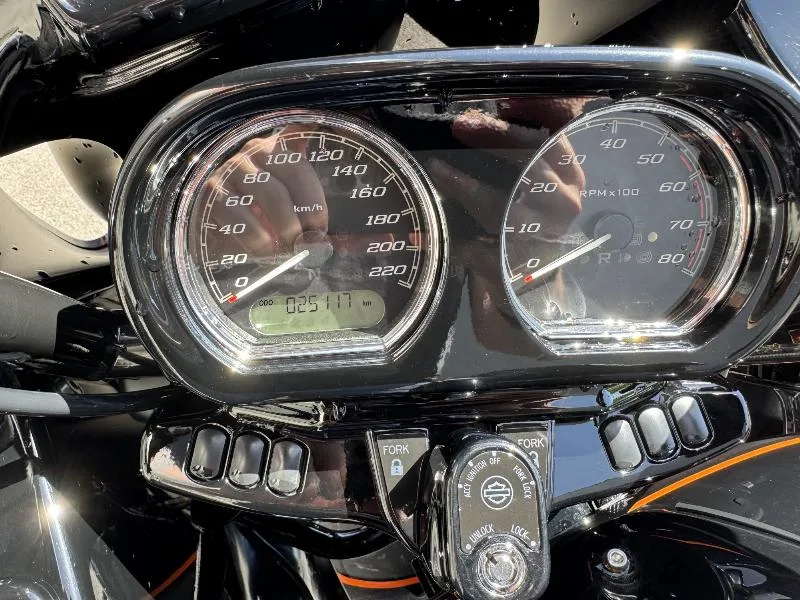 TOURING ROAD GLIDE 1868 SPECIAL