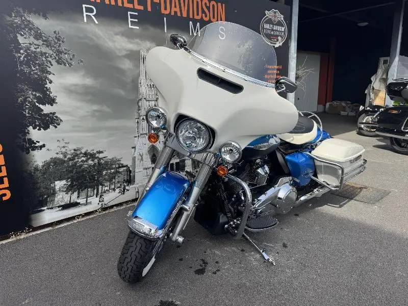 TOURING ELECTRA GLIDE 1868 REVIVAL