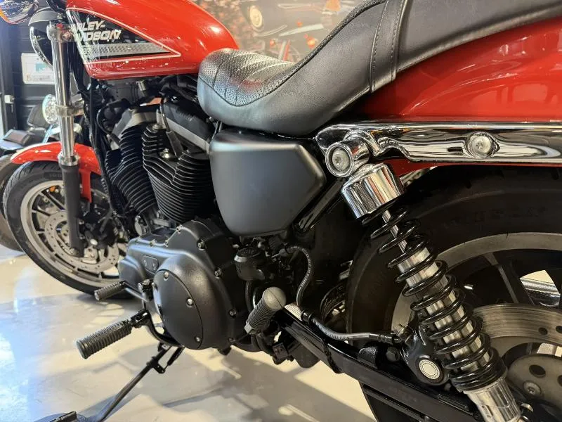 SPORTSTER 883 R
