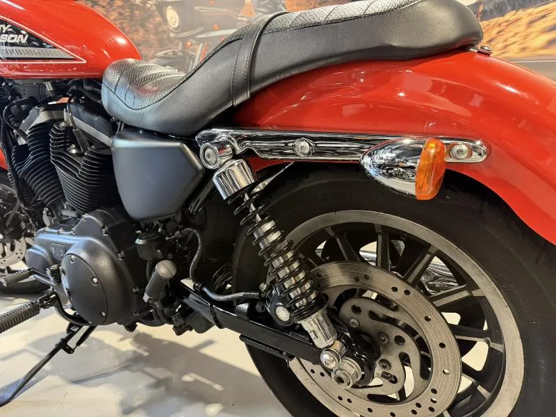 SPORTSTER 883 R