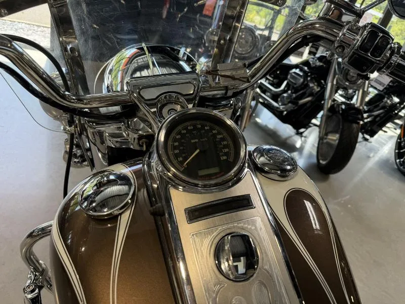 TOURING ROAD KING 1584