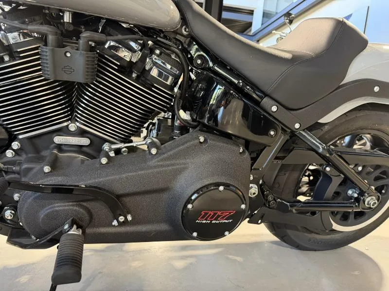SOFTAIL LOW RIDER 1923 S
