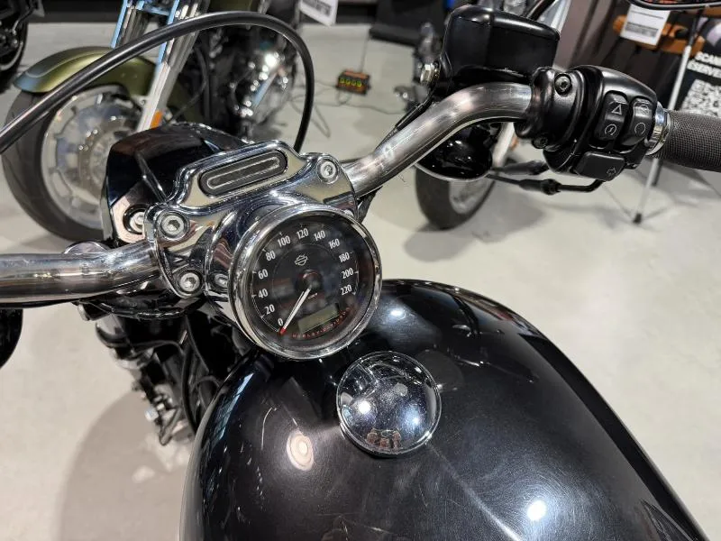 SPORTSTER CUSTOM 1200